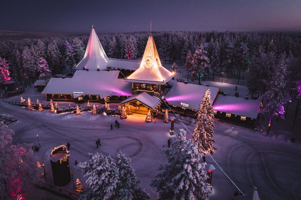 Рованиеми резиденция Санта Клауса в Финляндии